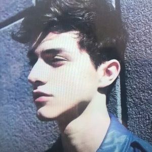 Meet your Posher, Polly